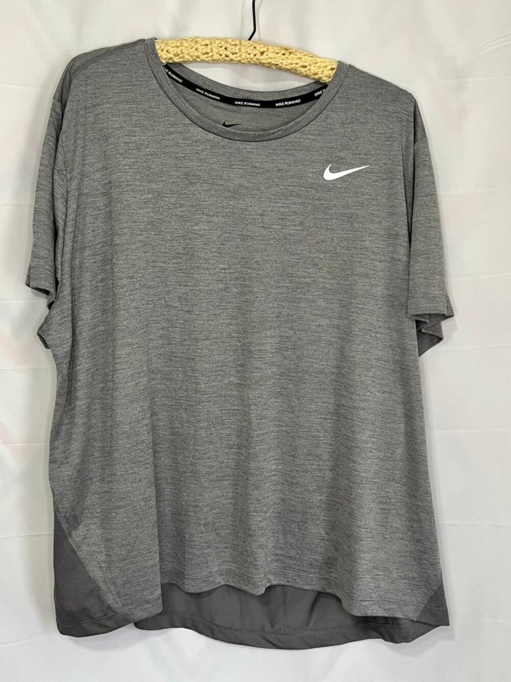 Men’s Nike Running T-shirt Size 3X Gray Dri-Fit mesh back
